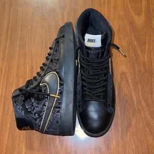 Nike Blazer Mid Velvet Black/Metallic Gold